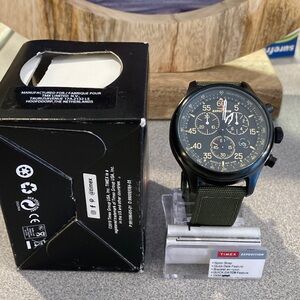 Timex TW4B103009j, chrono, black case, green canvas strap, working battery